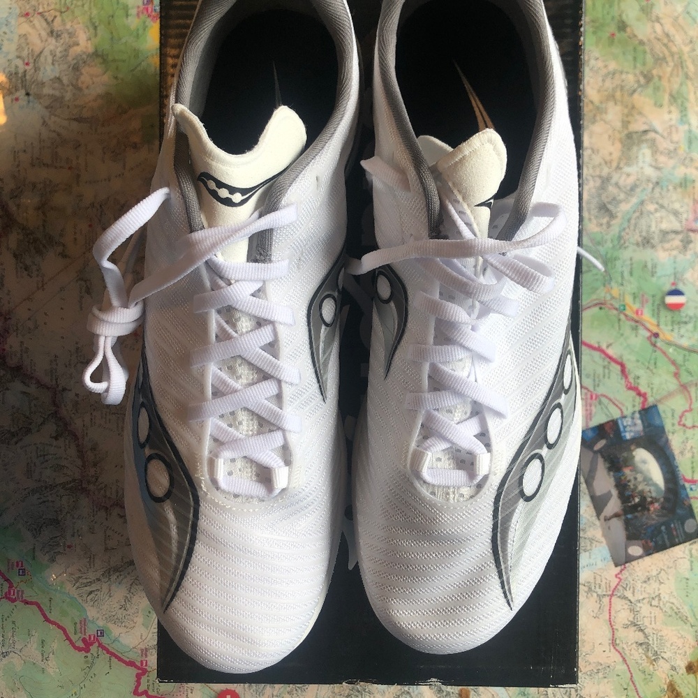 Saucony Velocity MP Track Spikes